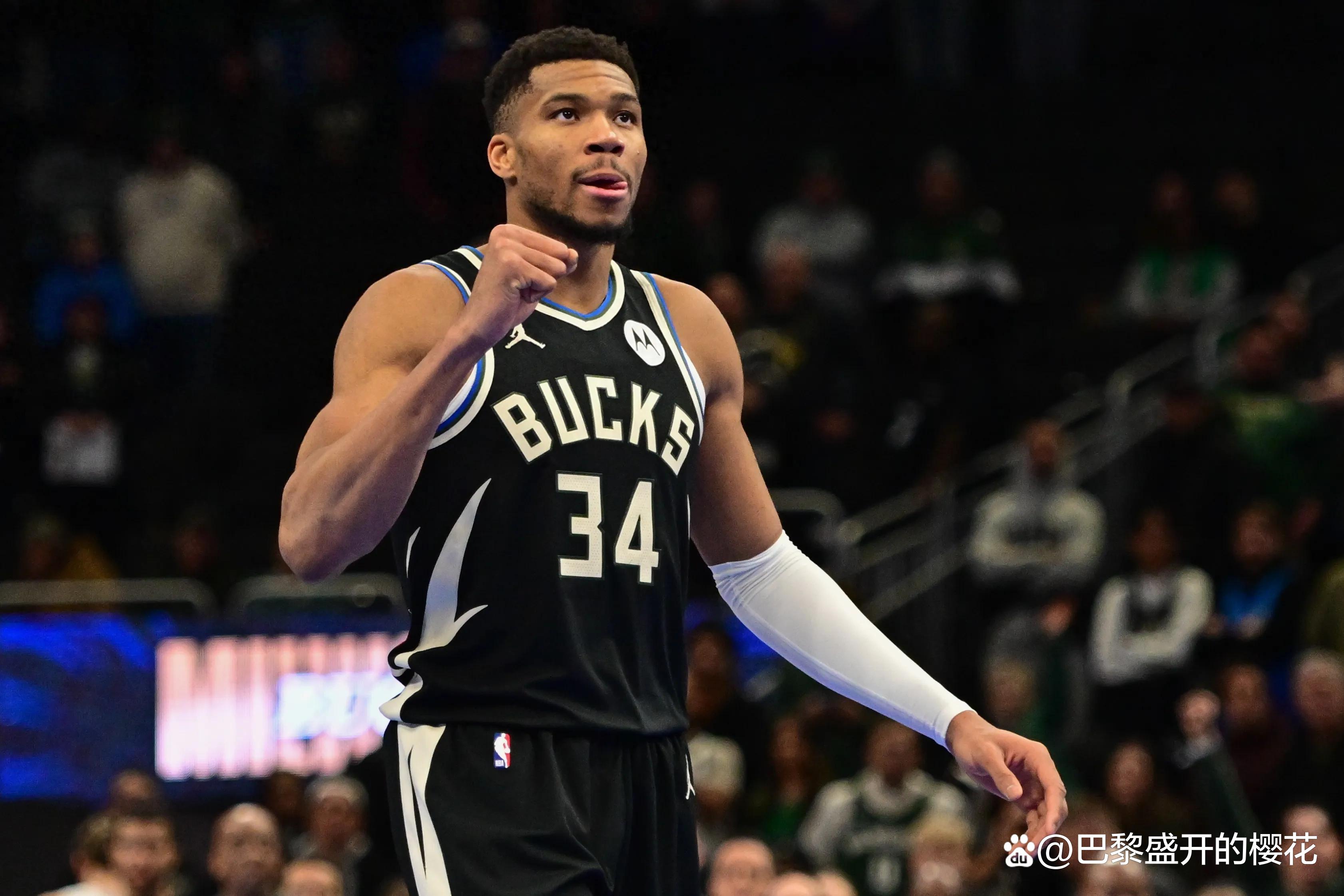 关于雄鹿轻取尼克斯，字母哥全面表现的信息