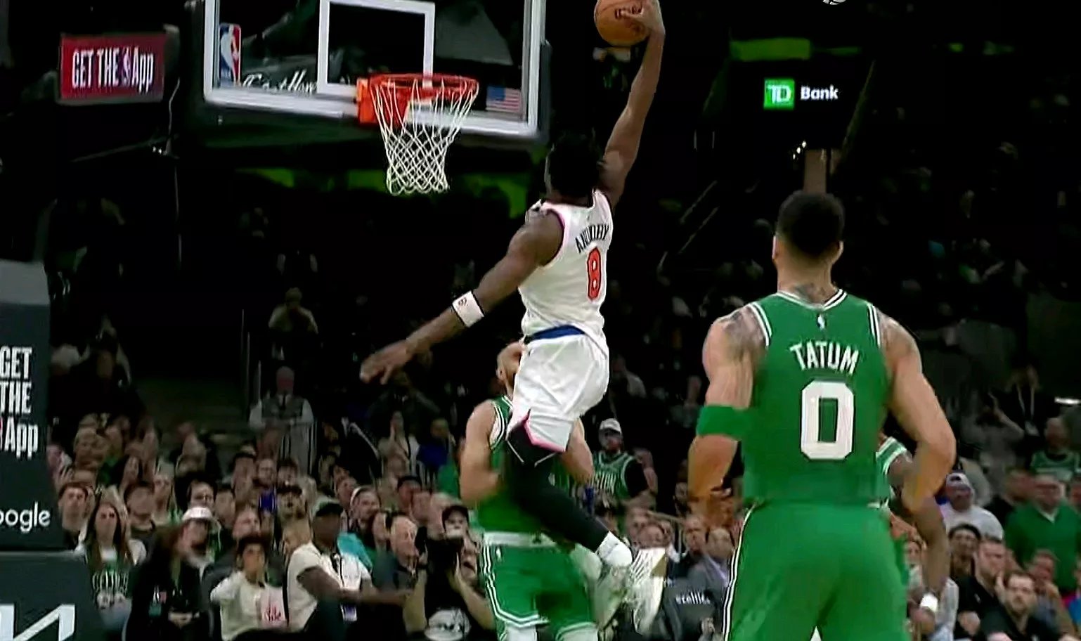 尼克斯惨败快船,伊巴卡砍下35分 尼克斯惨败快船,伊巴卡砍下35分