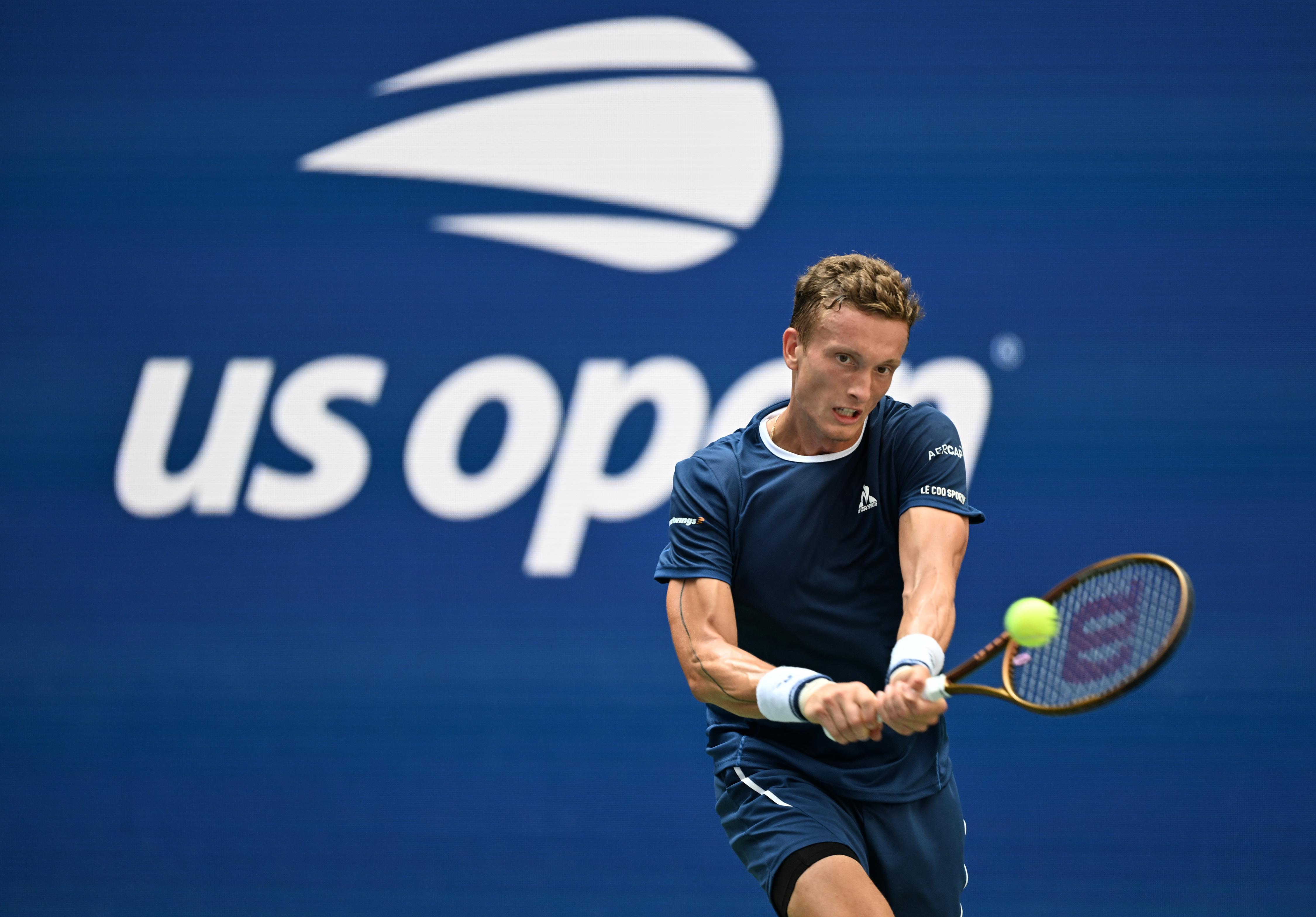 包含德国网球队横扫日本网球队，阿尔卡拉斯送出助攻的词条