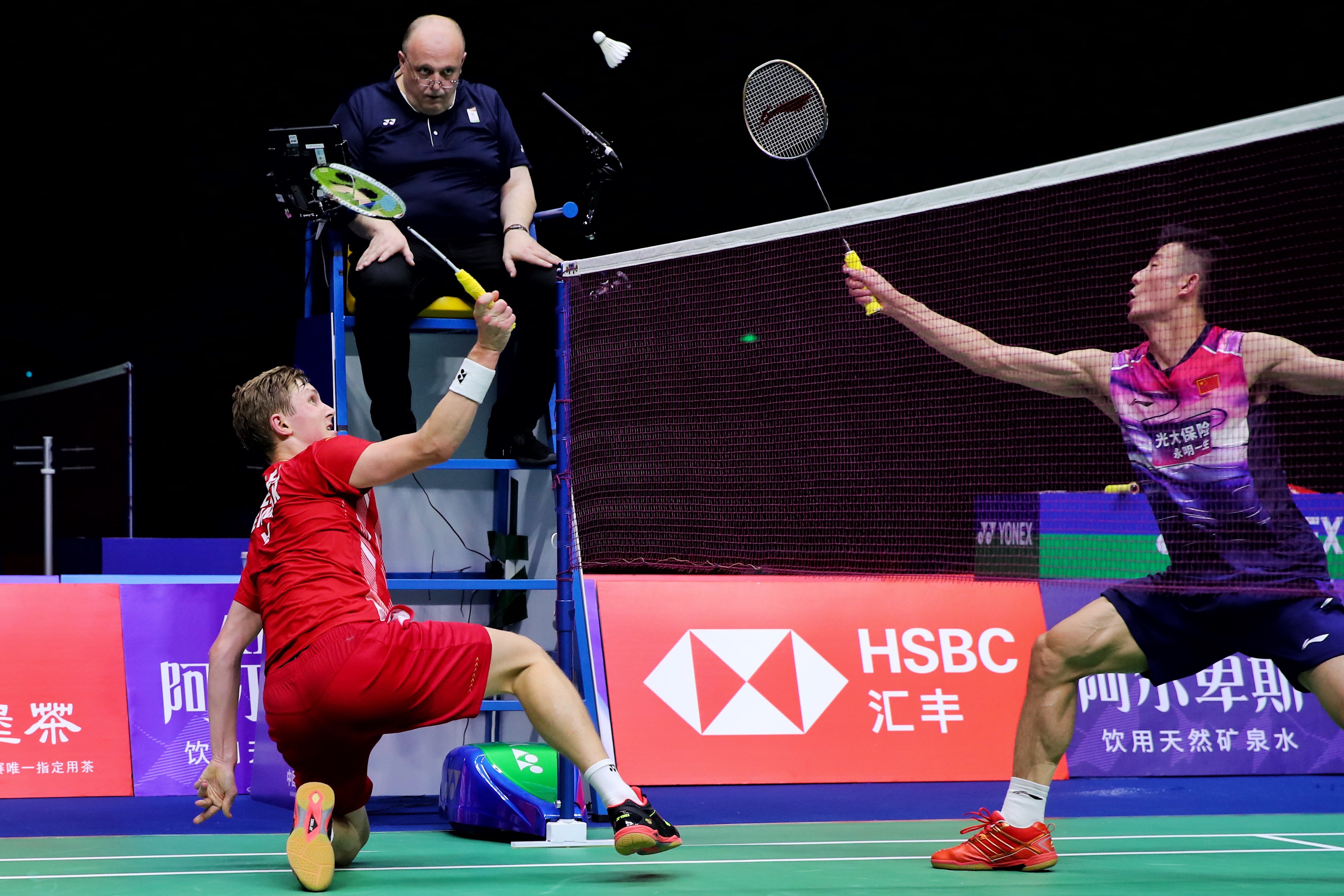 泰国队碾压丹麦队,安赛龙点燃赛场 泰国队碾压丹麦队,安赛龙点燃赛场