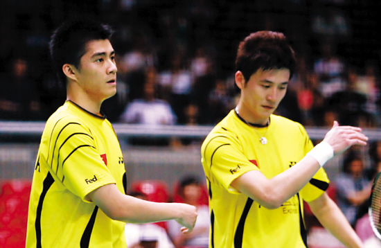 印度队完胜丹麦队,黄鸭组合统治全场 印度队完胜丹麦队,黄鸭组合统治全场