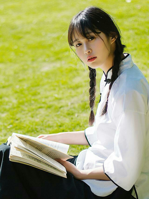 奥纳纳，从门前孤岛到战术灯塔—欧冠之夜的门将革命