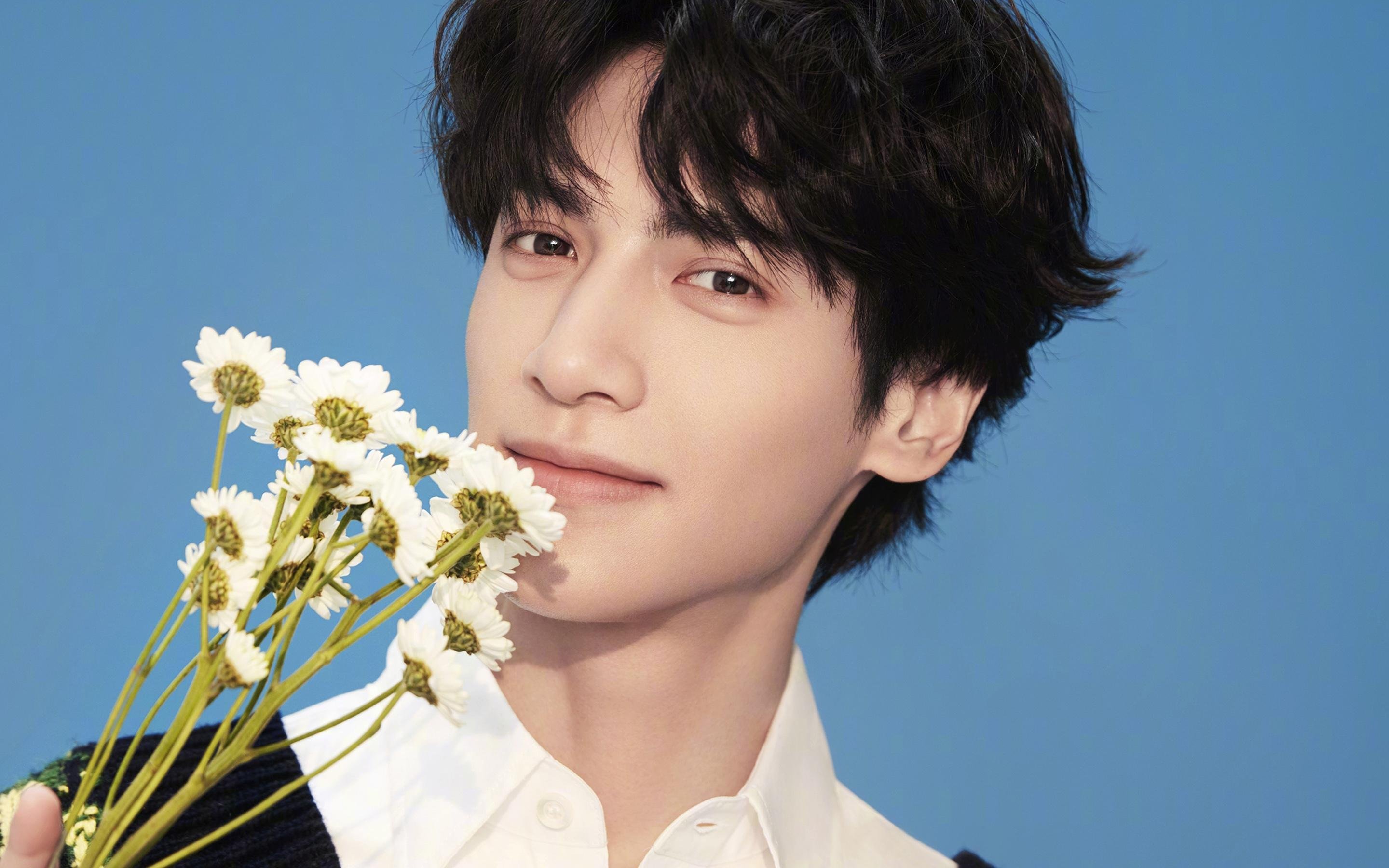 福克斯爆发助掘金争冠战告捷，战胜浙江队显篮球全球化新篇章