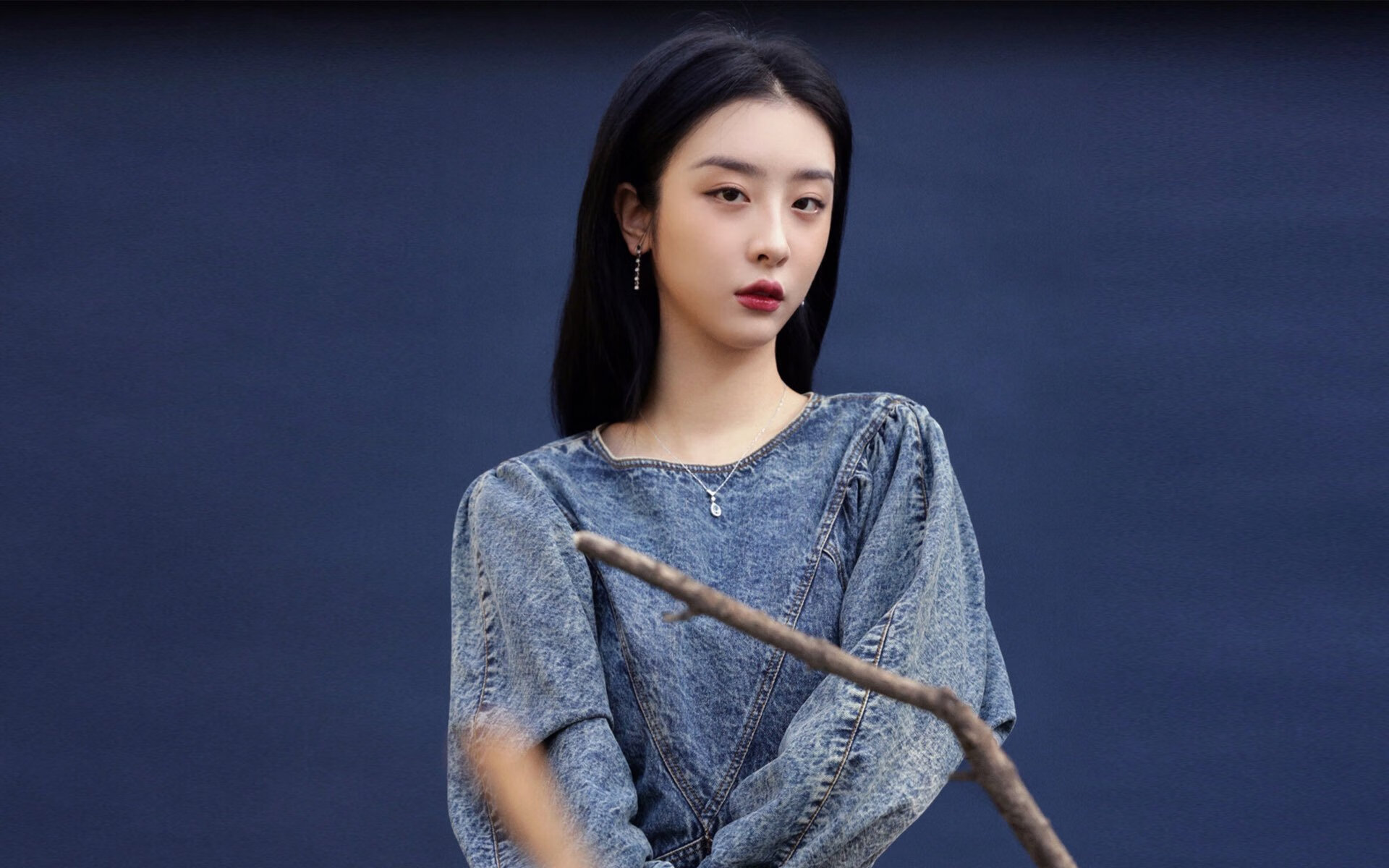 孤勇的巨人与沉默的机器，当哈兰德扛起全队，遭遇皇马对克罗地亚的强压美学