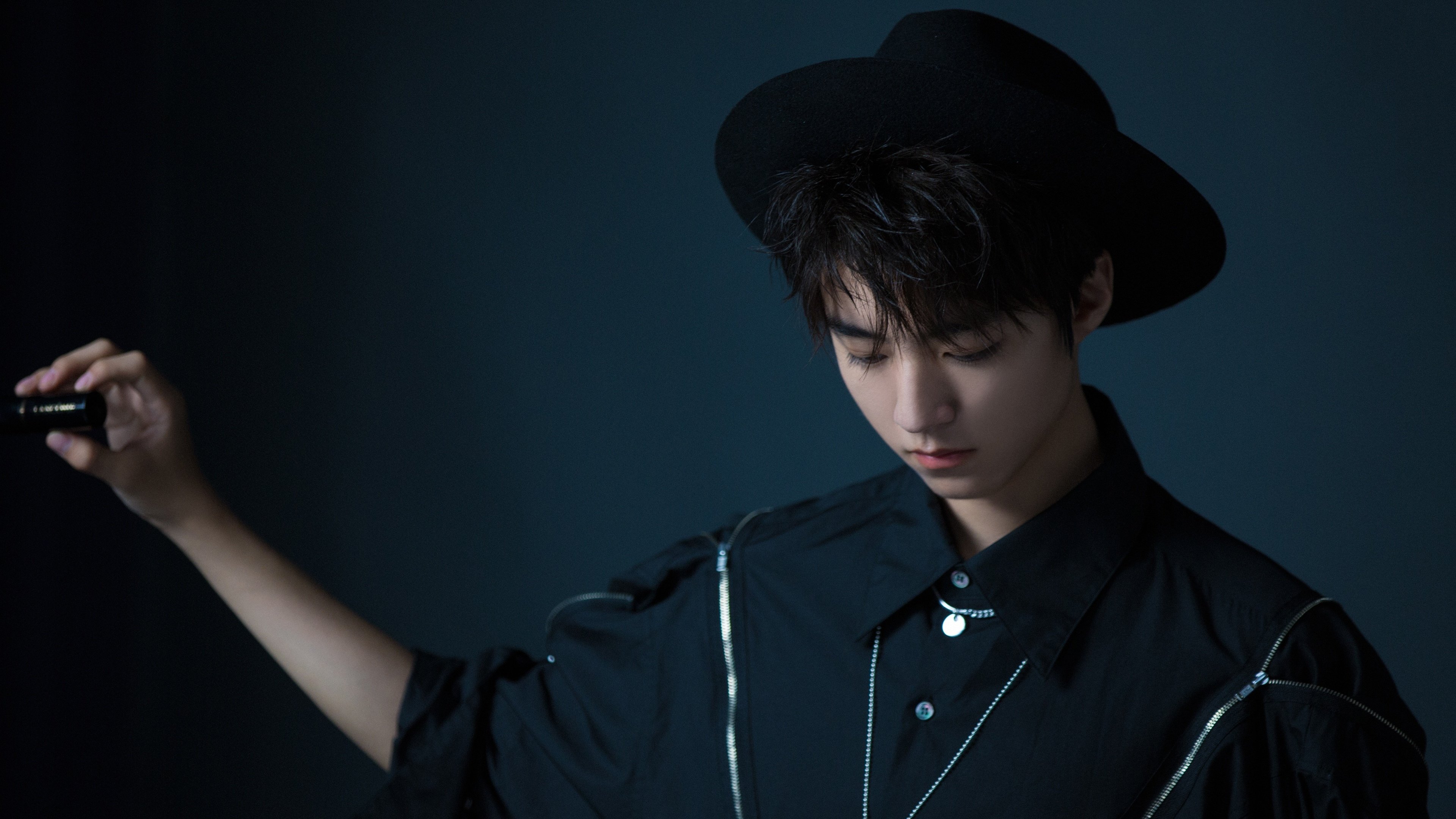 西甲国家德比焦点战，足球场外的政治风云与尼日利亚封锁波兰的启示