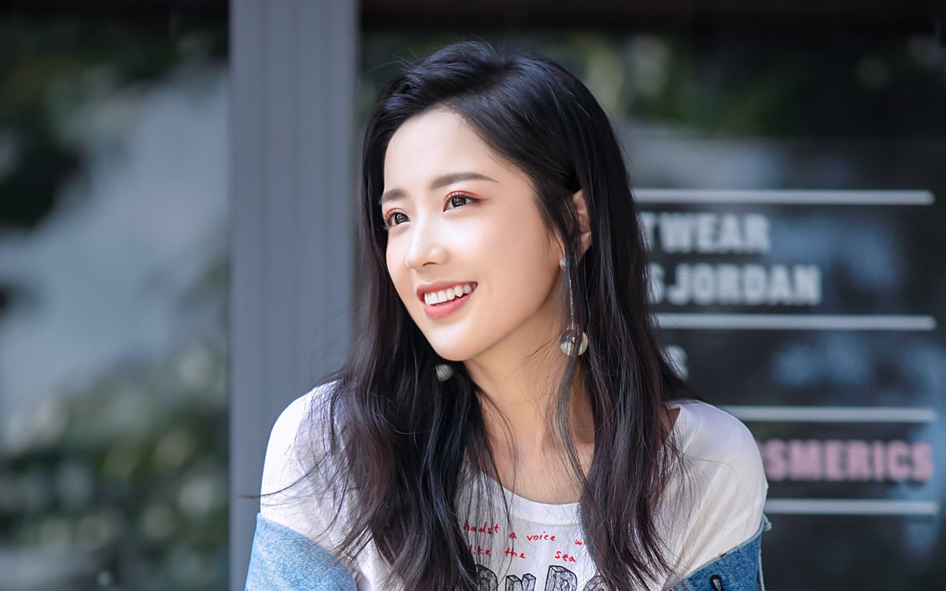 波兰战术压制玻利维亚，凯恩一锤定音让比赛提前失去悬念